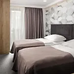 Hotel 4 Smart 3*