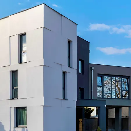 Hotel 4 Smart 3*